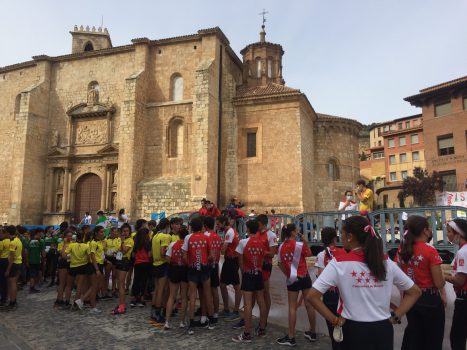 Equipos FEMADO esperando a entrar en la cuarentena del Relevo Mixto